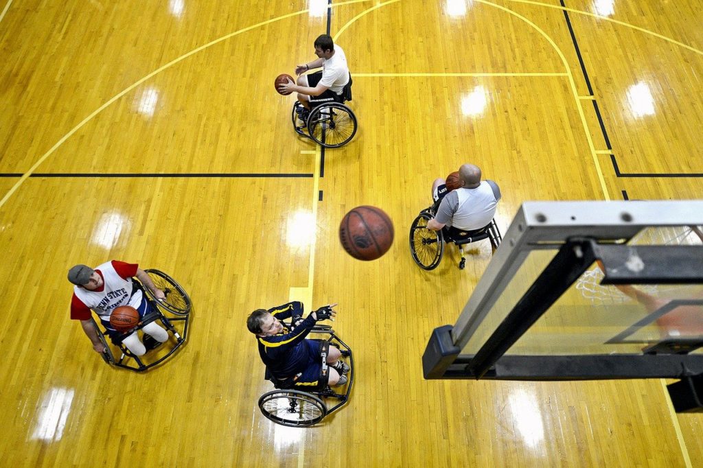 basket en fauteuil roulant